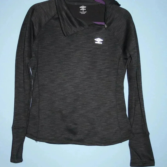 Umbro Sweatshirt Sized Medium Gray/Black Pullover Top - Picture 2 of 9
